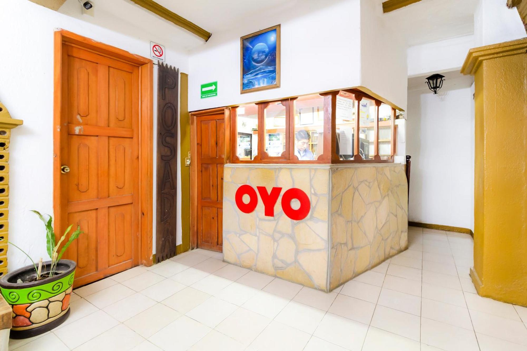 Oyo Hotel La Luna, Templo De Santo Domingo De Guzman San Cristobal de las Casas Exterior photo